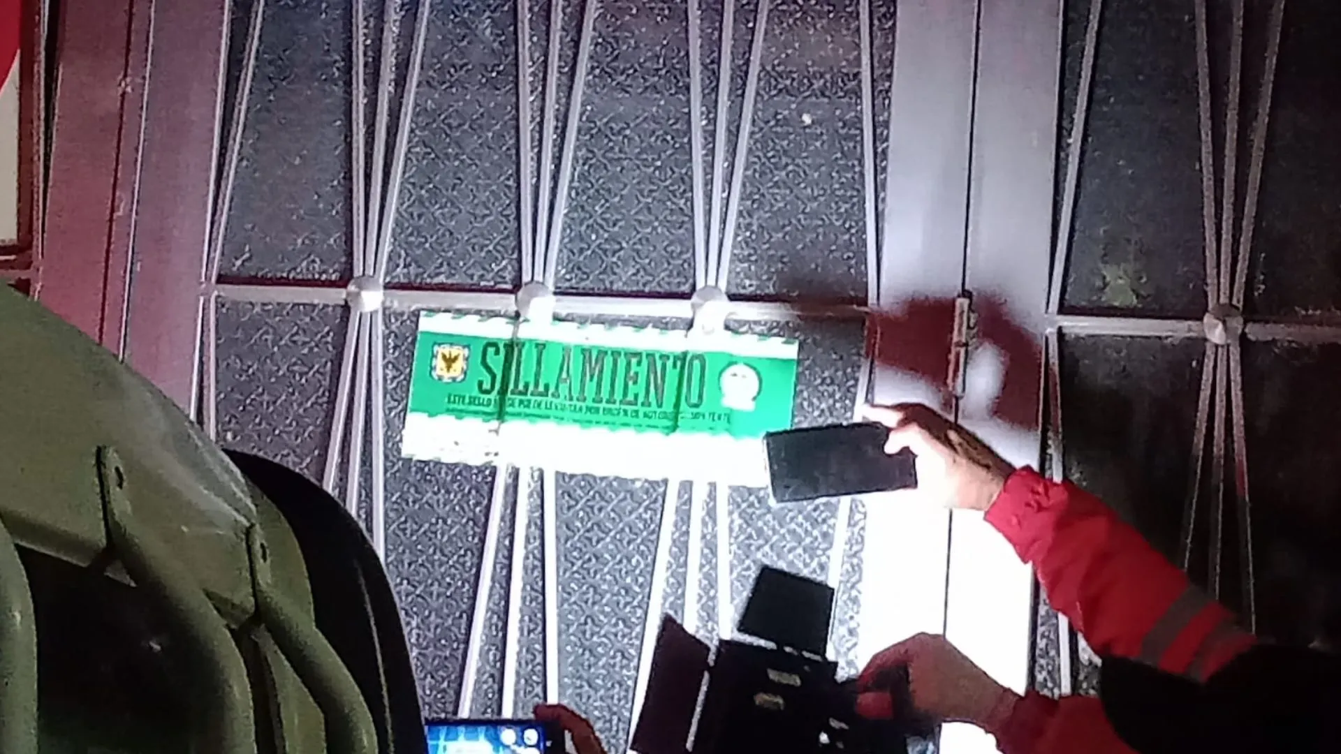 ¡Pilas con lo que toma! Cae administrador de bar en Engativá por vender licor adulterado