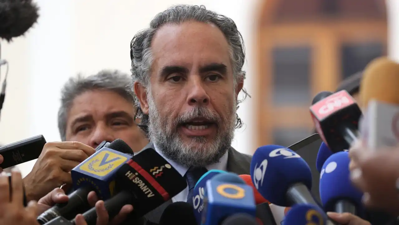 'No es indolencia': Armando Benedetti defiende a Petro por declaraciones sobre caso Kevin Acosta