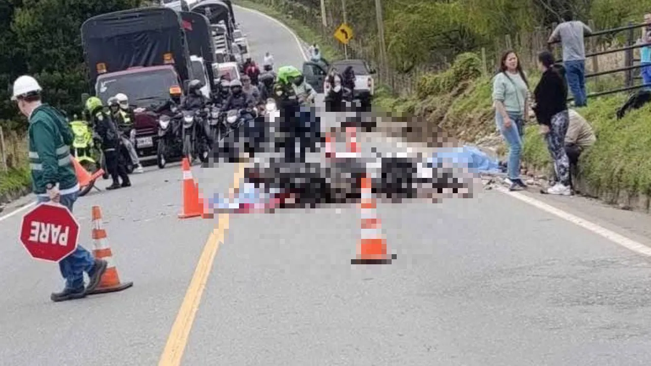 Choque múltiple dejó tres muertos en la vía San Pedro – San Félix