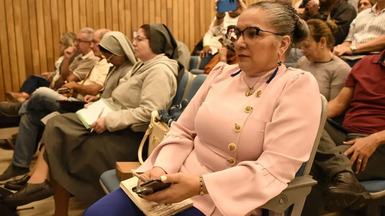 apuesta por infraestructura y tecnología educativa