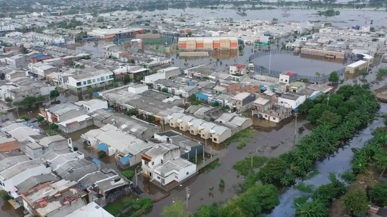 ¡Alerta nacional! Gobierno decreta Estado de Emergencia en 8 departamentos tras devastador frente frío