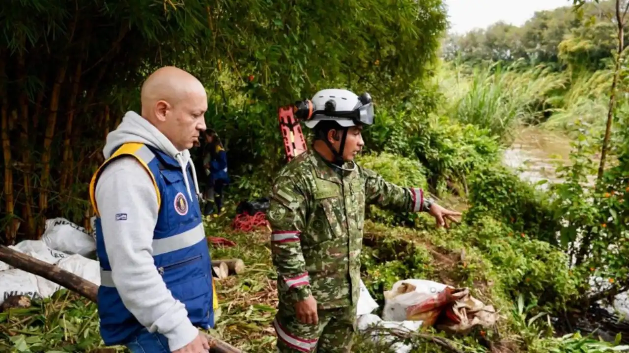 Rionegro se blinda contra las lluvias: Retiran toneladas de residuos del río Negro