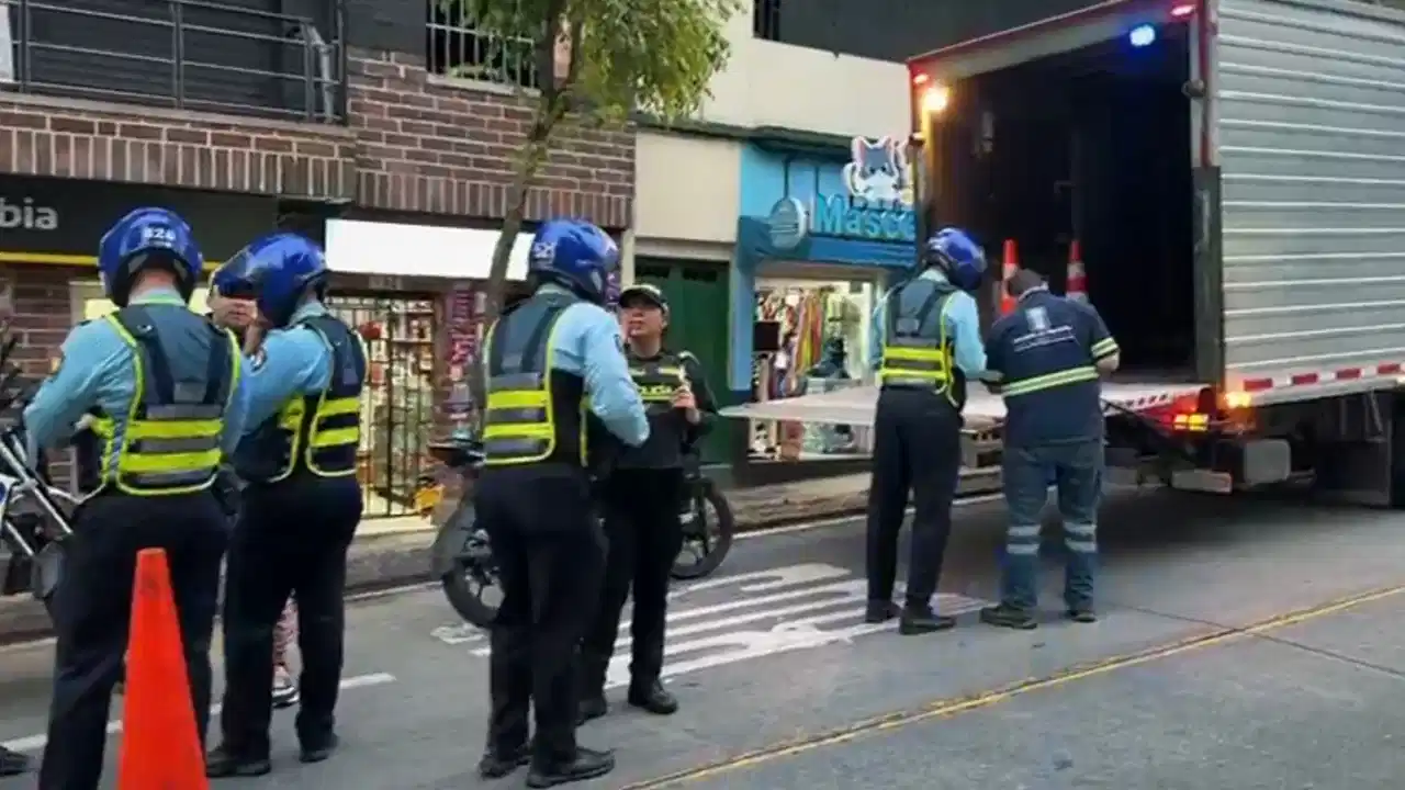 ¿Muy guapos en video? Intervienen el corredor del Metroplús tras ser pillados haciendo piques en Manrique