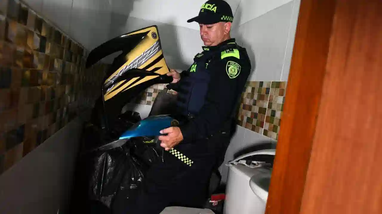 ¡Salió a la luz la guarida! Cámaras LPR delataron un deshuesadero de motos en el nororiente de Medellín