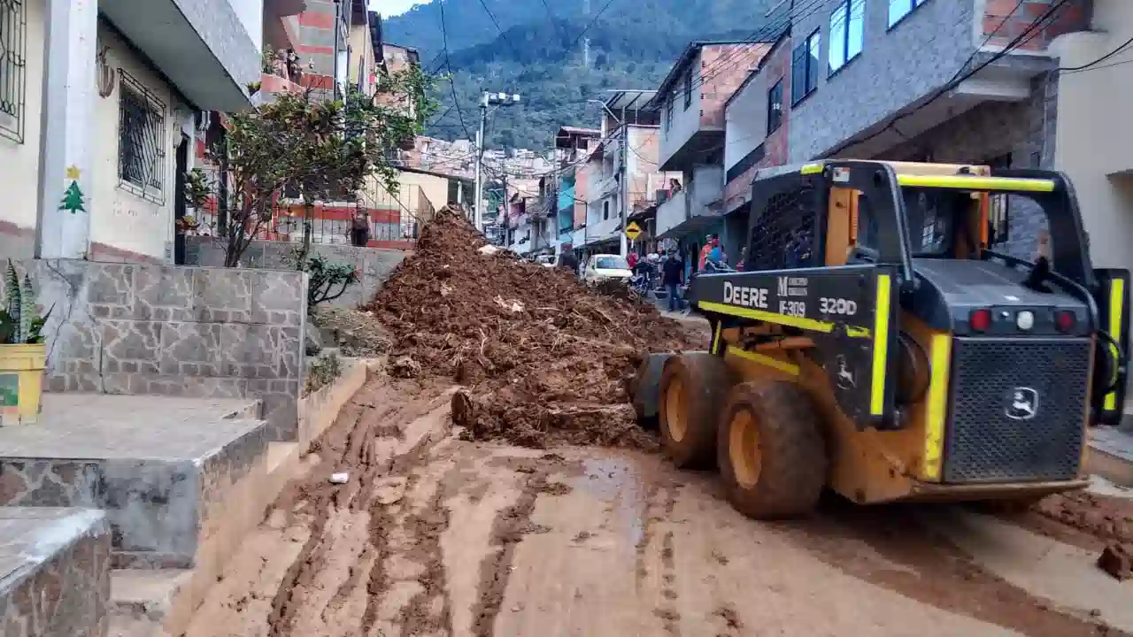 deslizamiento en el barrio Las Estancias