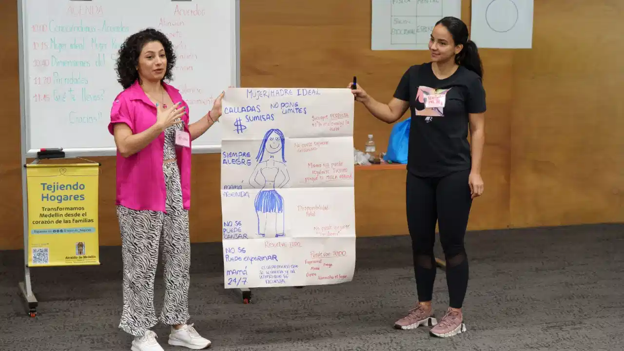 ¡Medellín apuesta por la familia! Parchemos fortalece las habilidades de padres y cuidadores