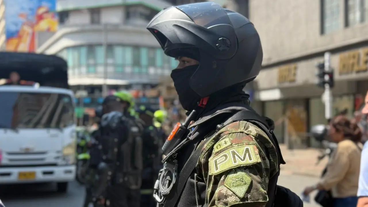 Golpe al hurto de celulares en Medellín: 4 capturados en el C.C. Ópera