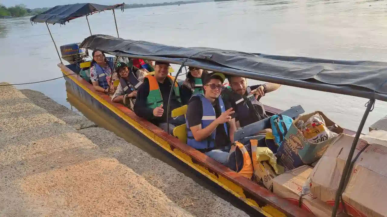 Kits escolares llegaron en mula y lancha a Hidroituango