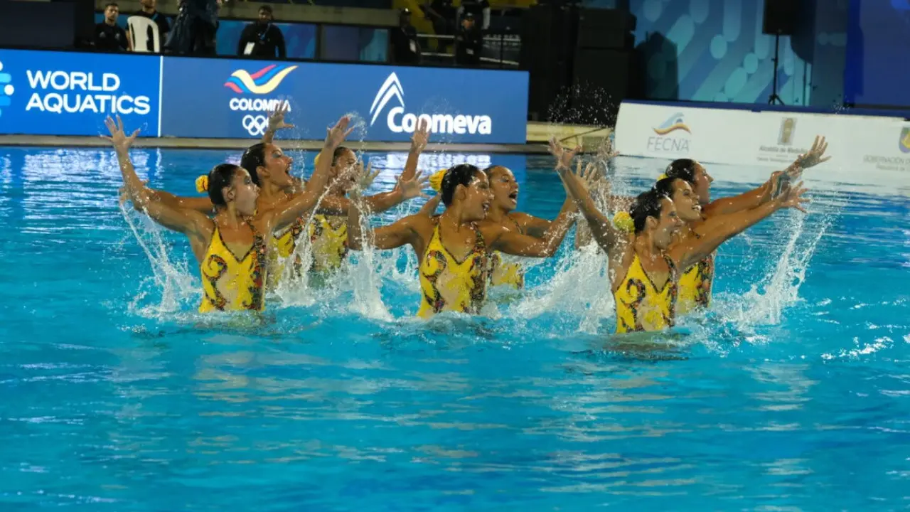 ¡En Medellín! Colombia brilla en el debut de la Copa Mundo de Natación Artística y roza el podio