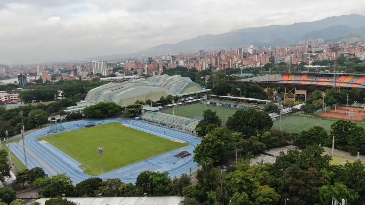 Domingo de elecciones frena el deporte en Medellín: piscinas cerradas y ciclovías suspendidas