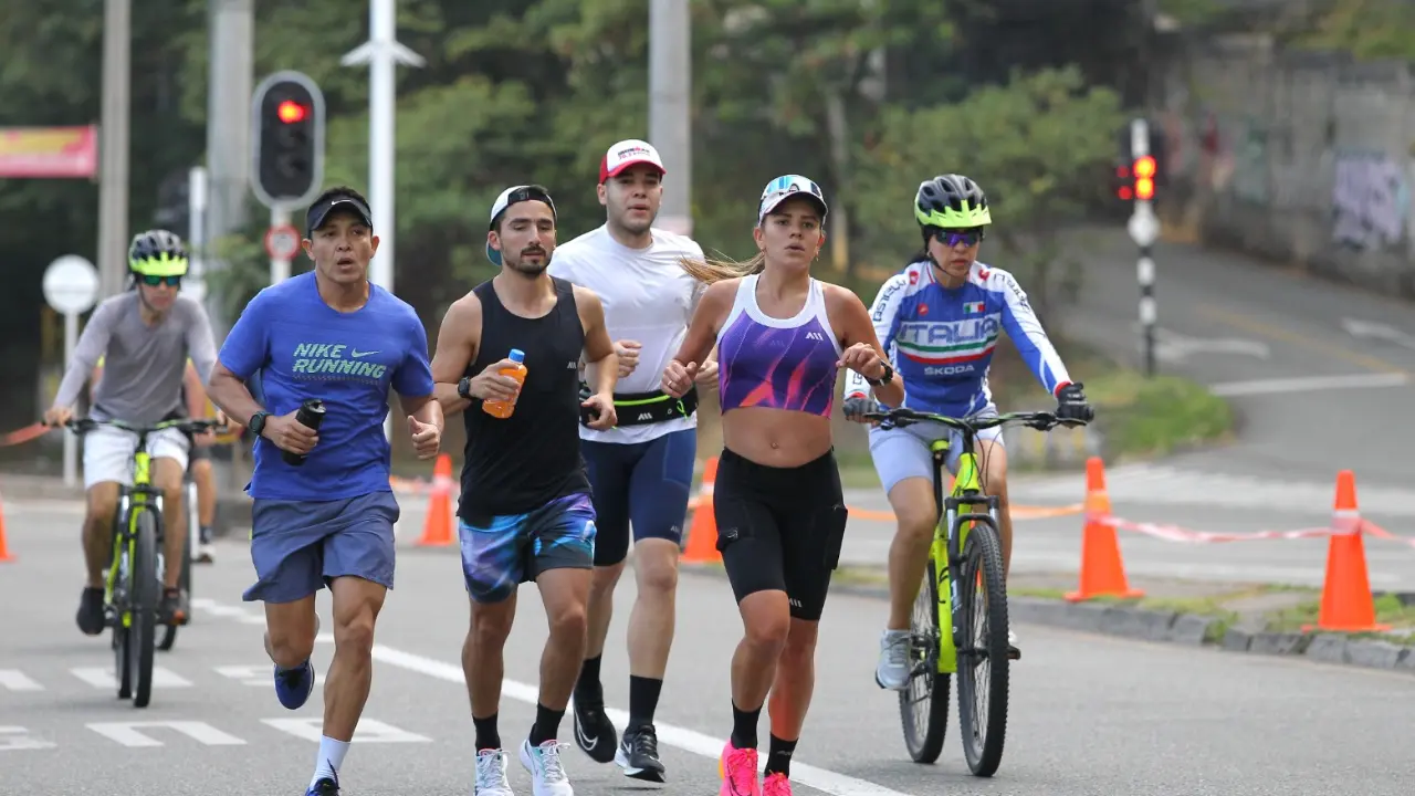 Domingo de elecciones frena el deporte en Medellín: piscinas cerradas y ciclovías suspendidas