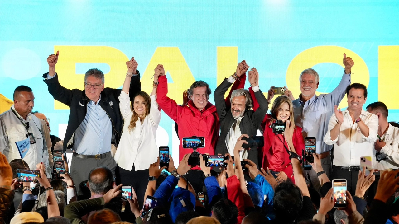 Paloma Valencia confirmó a Juan Daniel Oviedo como su fórmula a la Vicepresidencia