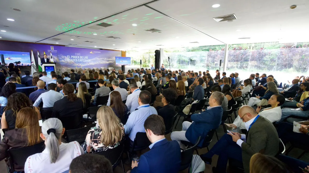 alcaldes de Colombia tras dos días de cumbre en Asocapitales