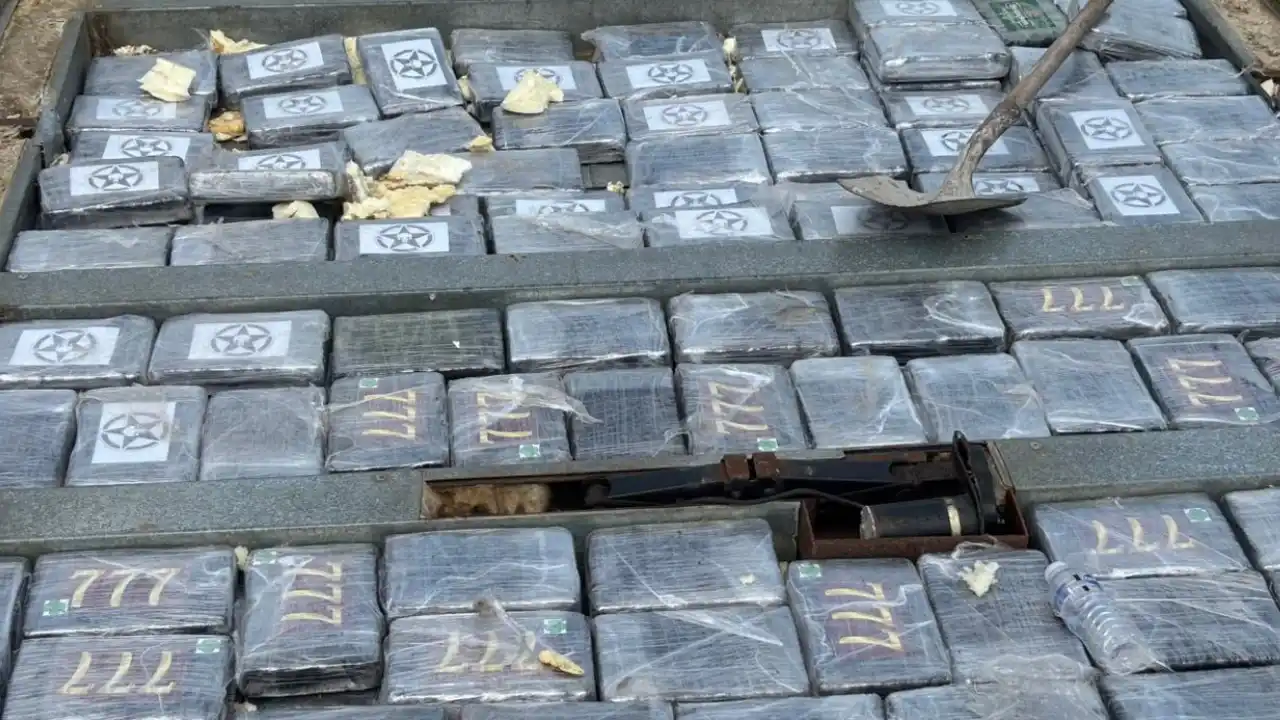 Incautan más de 250 kilos de cocaína ocultos en furgón en vías de La Guajira