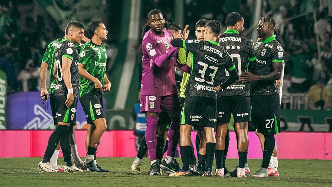 ¡El «Rey de Copas» no suelta el trono! Atlético Nacional despachó a Llaneros y se escapa en la punta