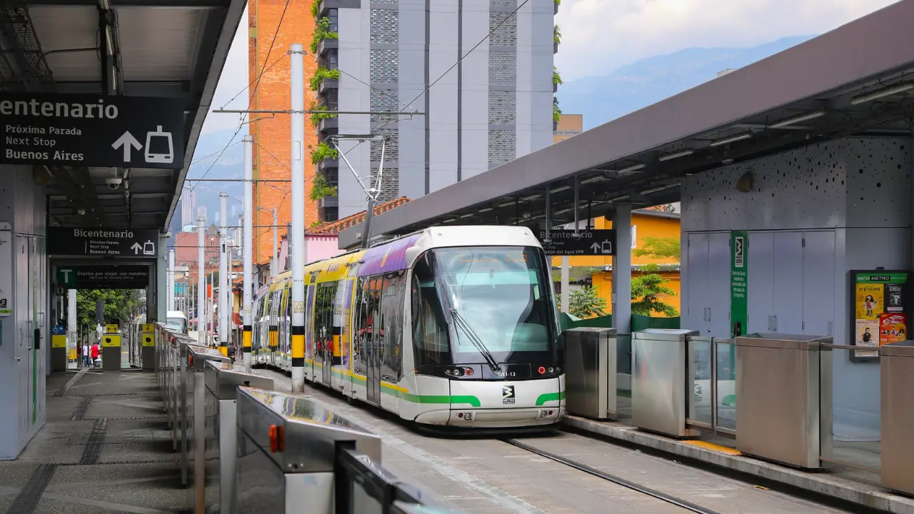 Una década sobre rieles: El tranvía de Ayacucho celebra su aniversario