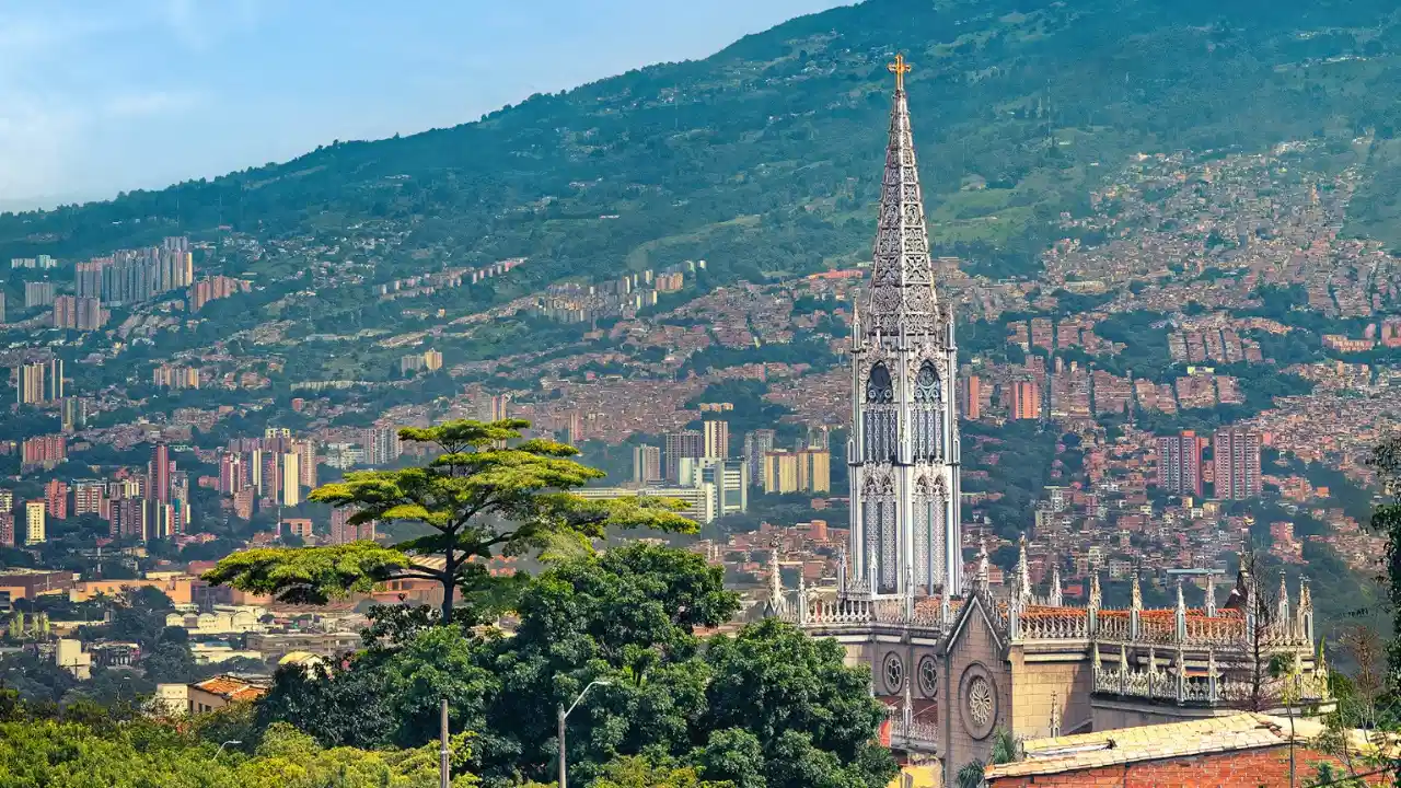 ¡200 años como capital de Antioquia! Medellín tira la casa por la ventana con parches gratis para recorrer la historia