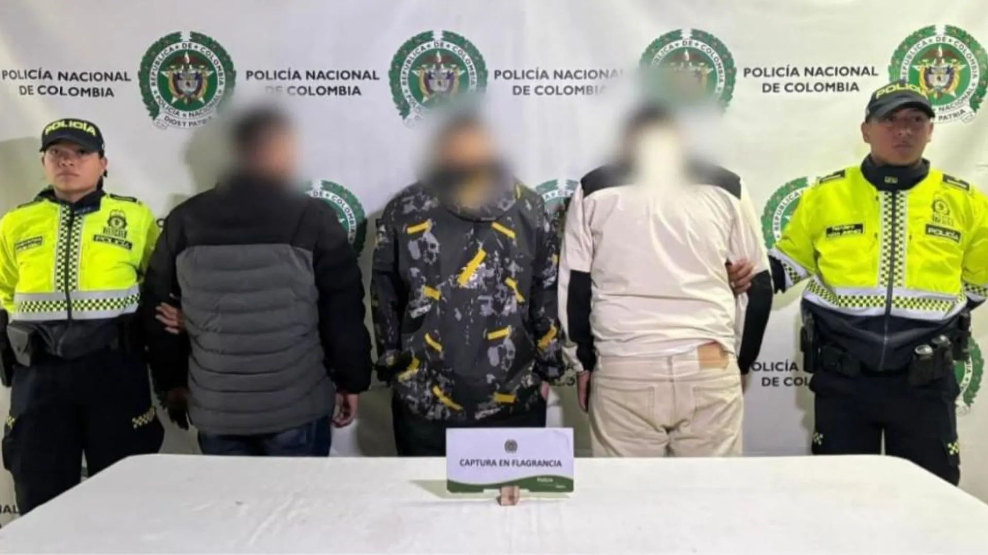 ¡No llegaron lejos! Policía frustró el robo de un furgón y capturó a tres señalados en Bogotá
