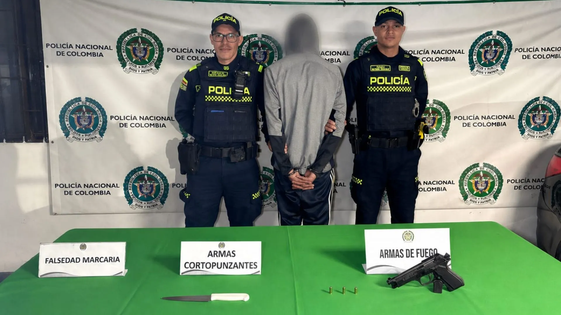 ¡Perseguido por cielo y tierra! Cayó hombre con antecedentes tras robar un vehículo en el occidente de Bogotá