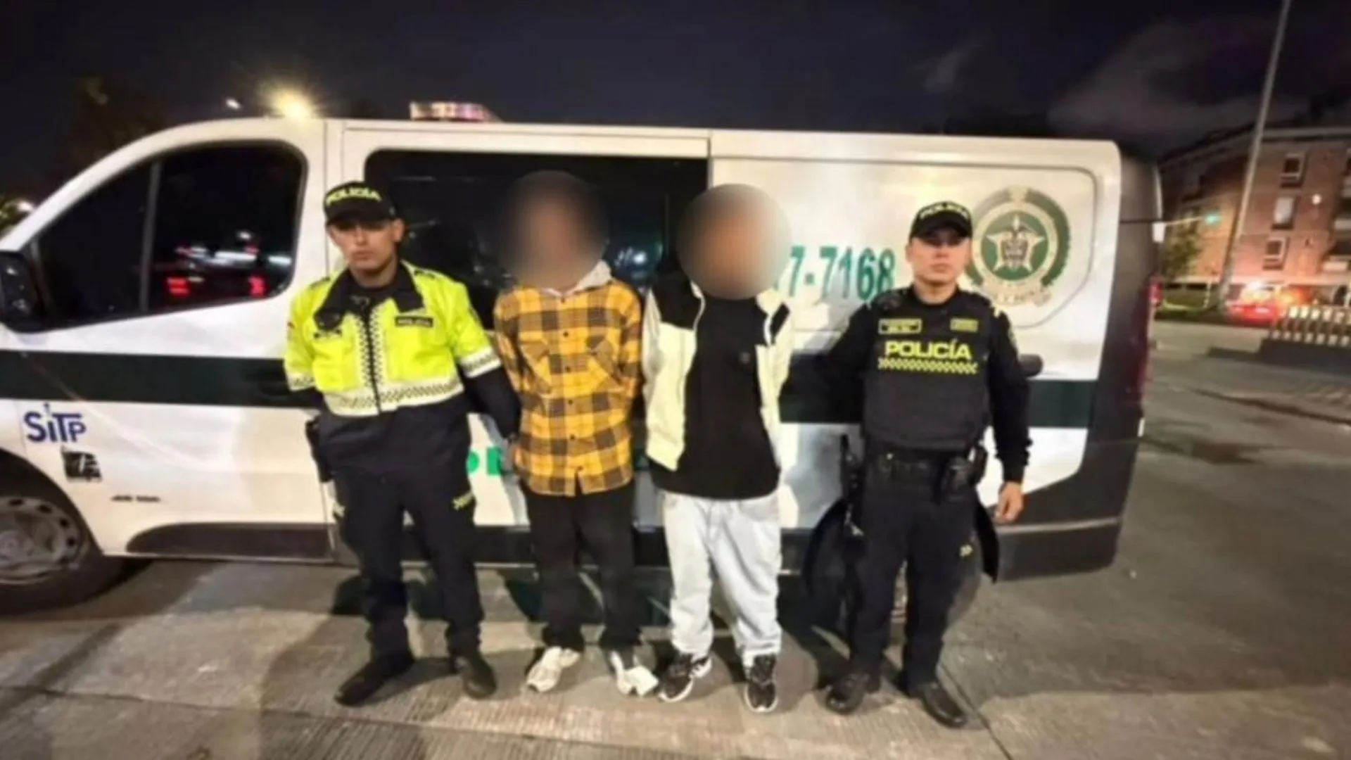 ¡Cayeron en el articulado! Capturados presuntos ladrones que azotaban estaciones de TransMilenio