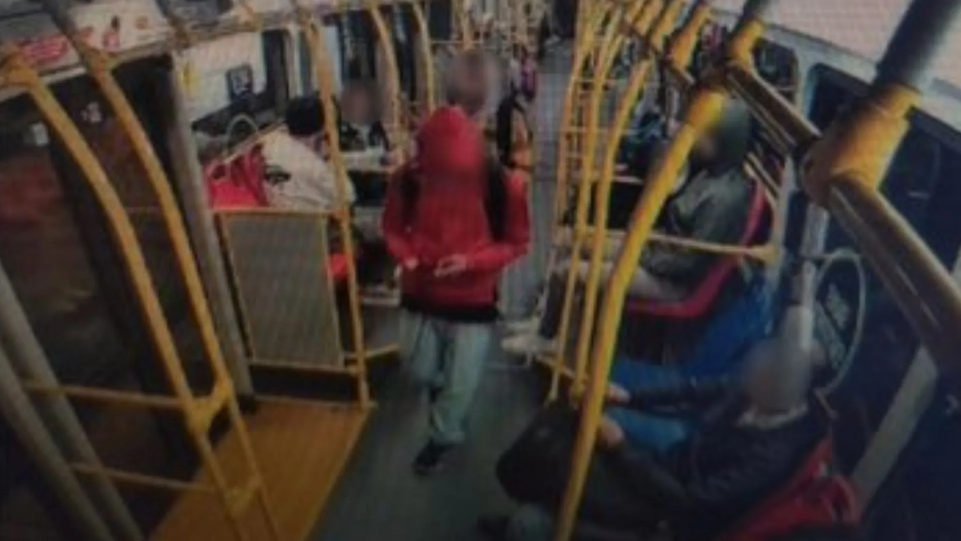 ¡Cayeron en el articulado! Capturados presuntos ladrones que azotaban estaciones de TransMilenio