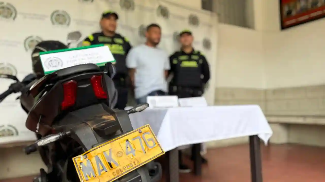 ¡Los pillaron calientes! Dos sujetos huyeron tras cometer un robo en Medellín y finalmente terminaron muertos