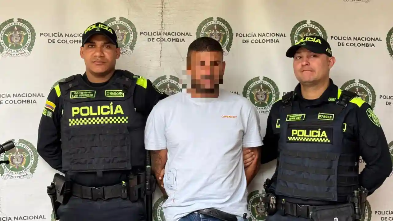 ¡Los pillaron calientes! Dos sujetos huyeron tras cometer un robo en Medellín y finalmente terminaron muertos