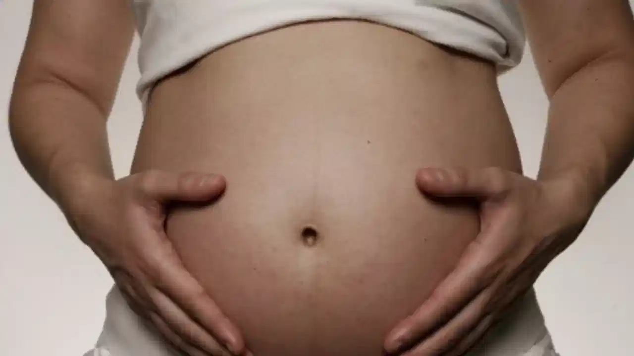 ¡Terminó perdiendo a su bebé! Judicializan a hombre por ataque a mujer embarazada en Medellín