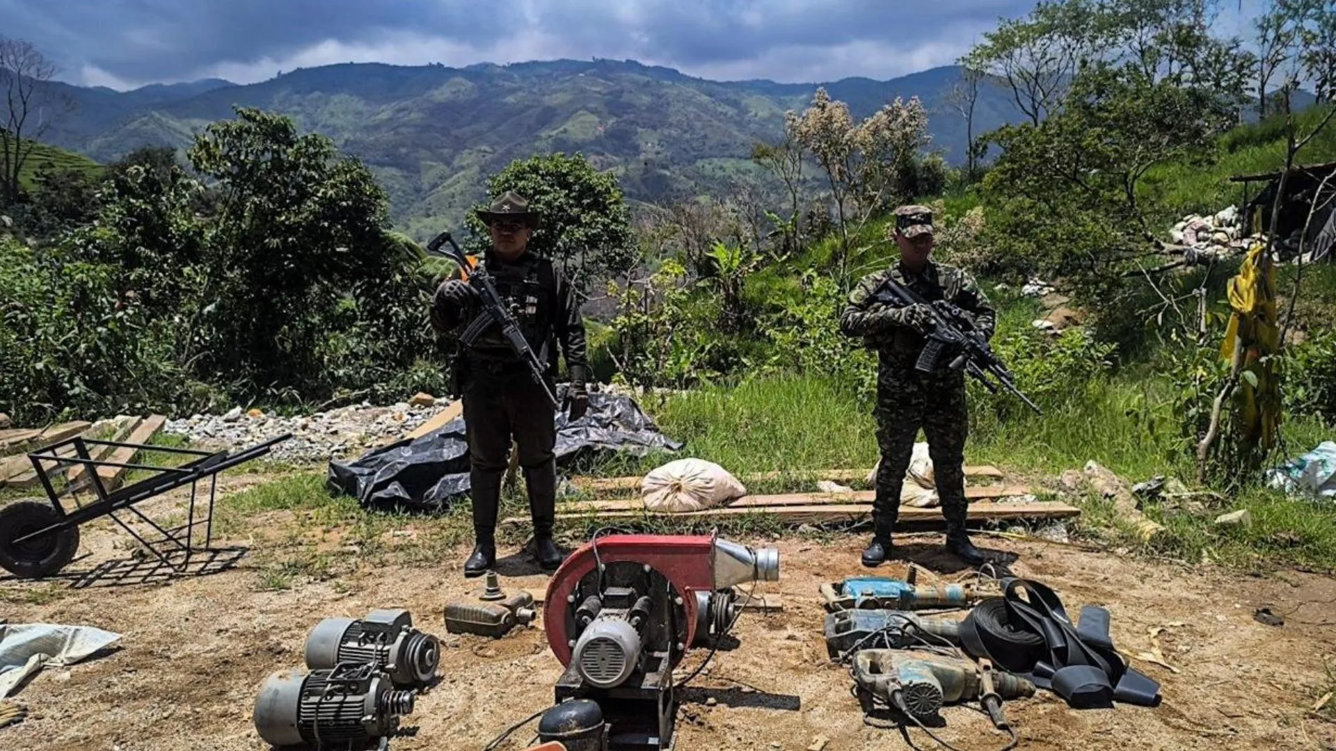 ¡Se les acabó el negocio! Desmantelan mina ilegal que financiaba al GAO-r en el norte de Antioquia