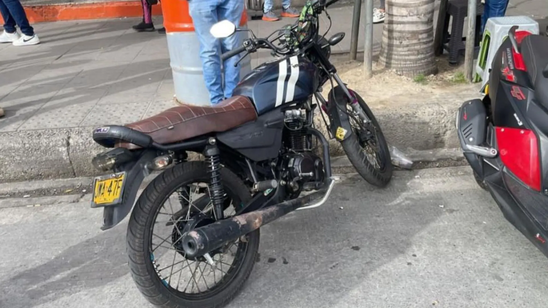 Capturan en Bogotá a hombre con moto “gemeleada” y documentos falsos en plena calle 13