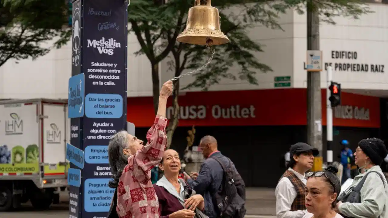 ¡Que suene la campana! Nueva estrategia para destacar actos de solidaridad en Medellín