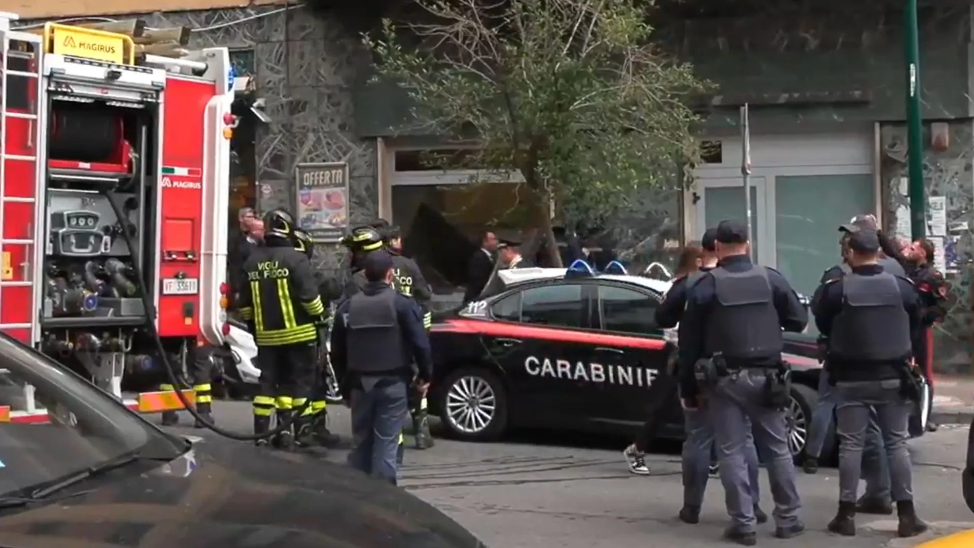 ¡Robo digno de película! Ladrones asaltan un banco en Italia, toman cerca de 30 rehenes y escapan por las alcantarillas