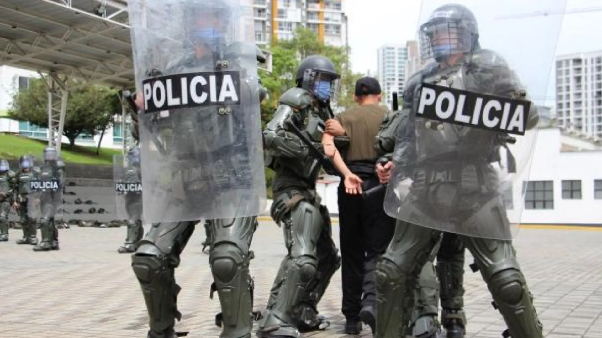 ¡Justicia tras 5 años! Condenan a policía del Esmad que dejó ciega a una universitaria en Bogotá