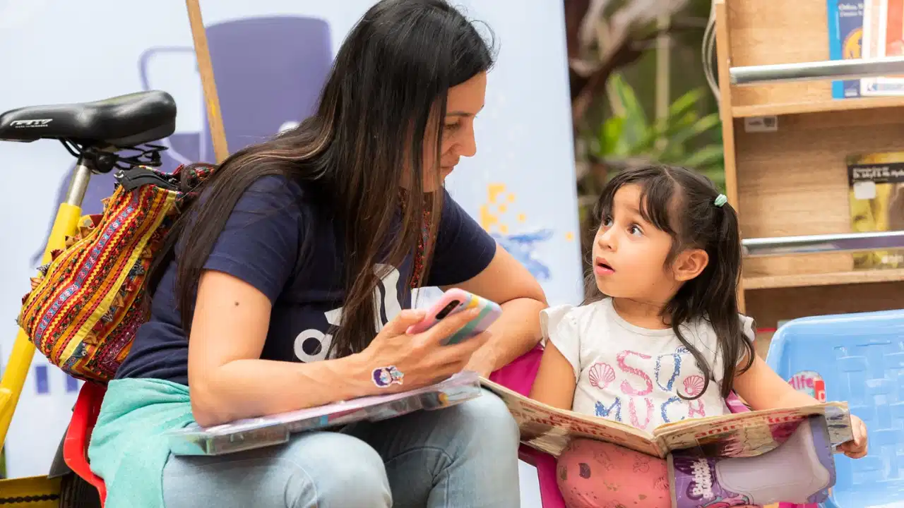 ¿Quién dijo que el paisa no lee? 98 mil usuarios están conectados con las bibliotecas de Medellín