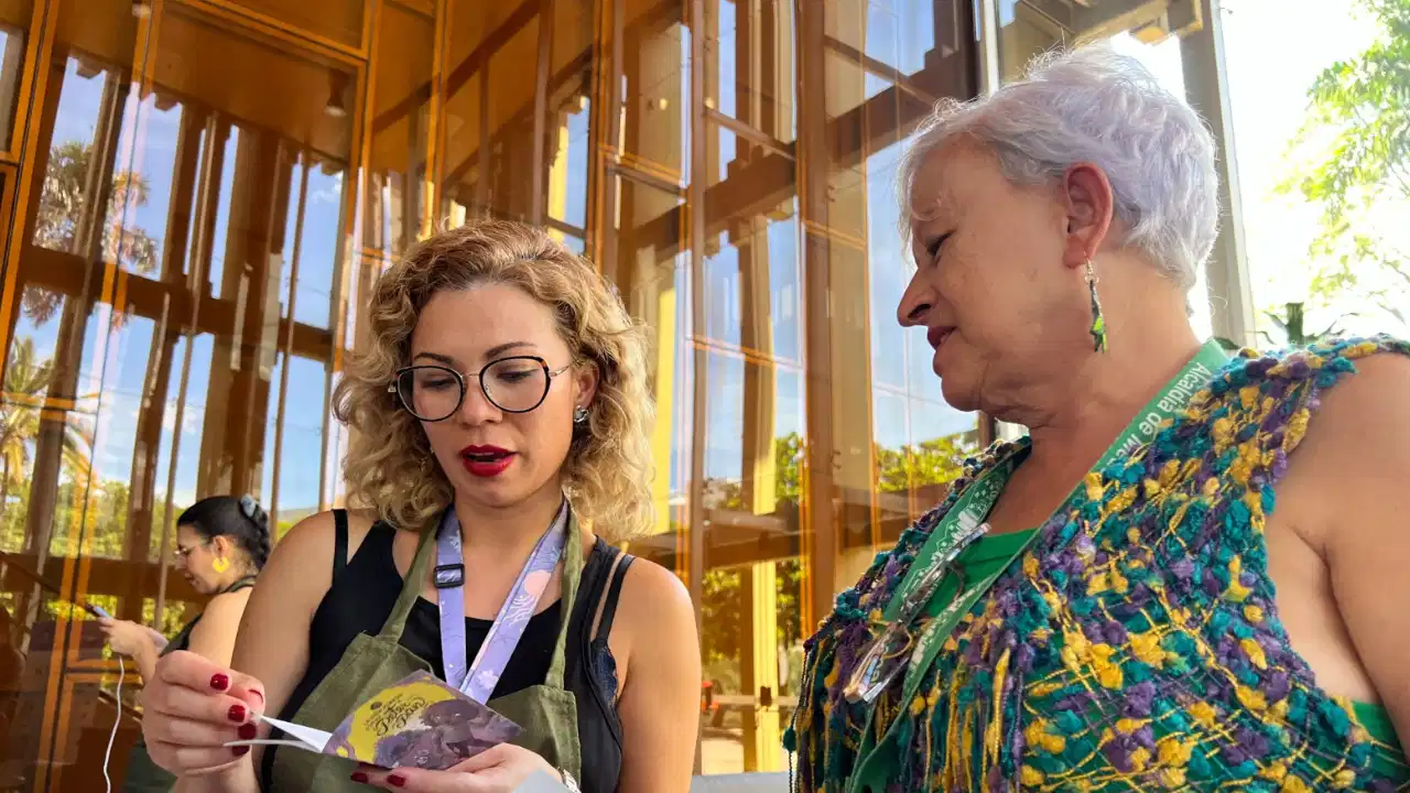 ¿Quién dijo que el paisa no lee? 98 mil usuarios están conectados con las bibliotecas de Medellín