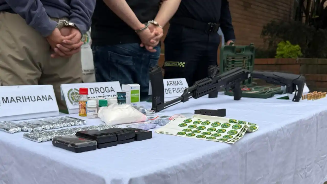 ¡Con el 'fierro' modificado! Capturan a dos presuntos integrantes de 'La Terraza' en Manrique