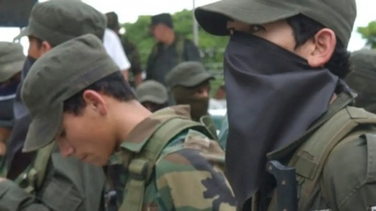 ¡Hora de responder! JEP llama a 20 exjefes regionales de las FARC a reconocer su culpa en reclutamiento forzado de 18.677 menores