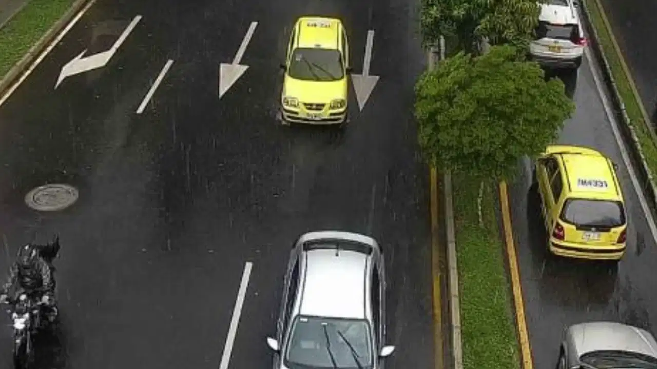 ¡Aguacero en el Valle de Aburrá! Lluvias se intensifican en varios municipios