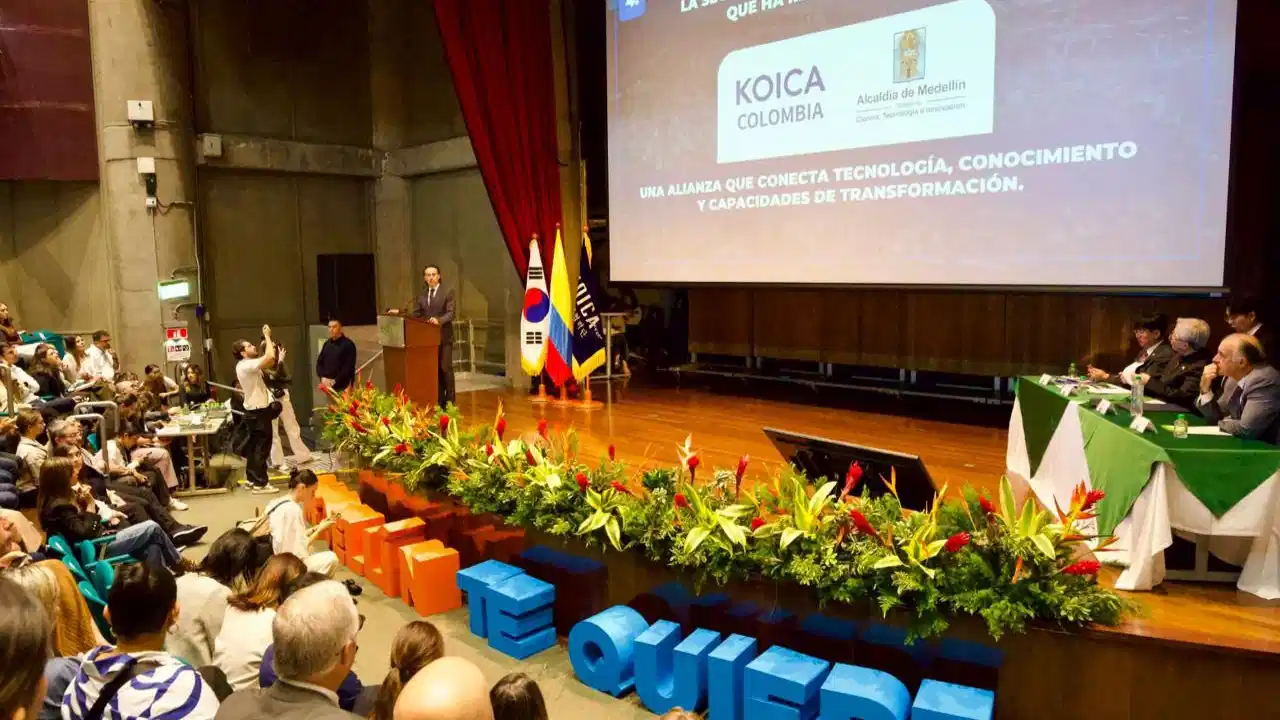 ¡Negociazo con los coreanos! Medellín recibirá una millonada para que la basura deje de ser un problema