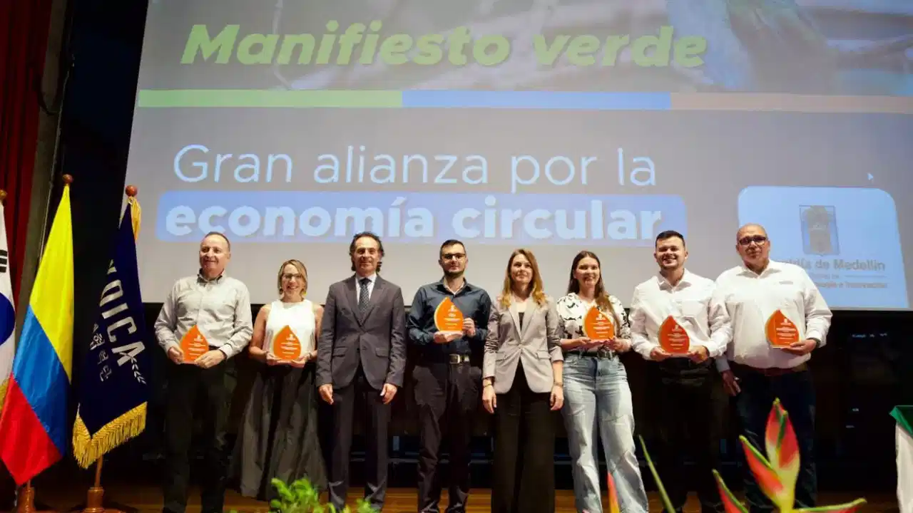 ¡Negociazo con los coreanos! Medellín recibirá una millonada para que la basura deje de ser un problema