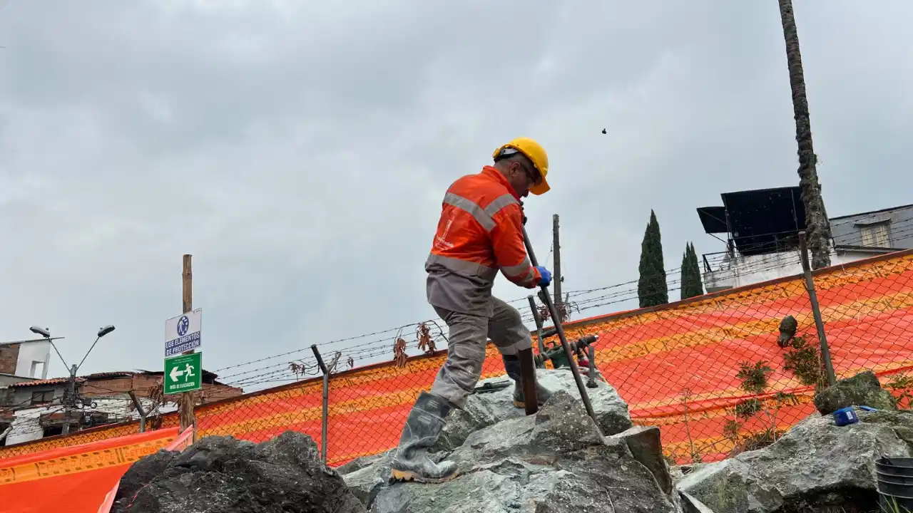 ¡Alisten los cuadernos! En Robledo ya iniciaron las obras de un megacolegio de siete pisos