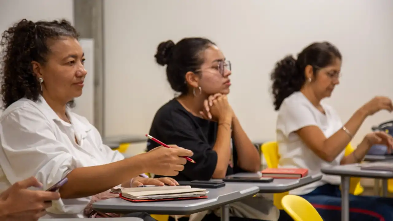Más de 2 mil personas se capacitan en inglés en Medellín