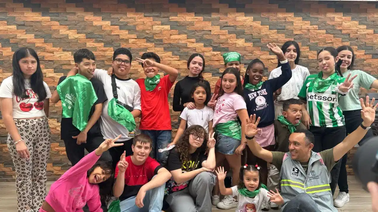 ¡Pequeños gigantes al mando! Inicia el nuevo semillero que enseña a los niños sobre sostenibilidad y Cultura Metro