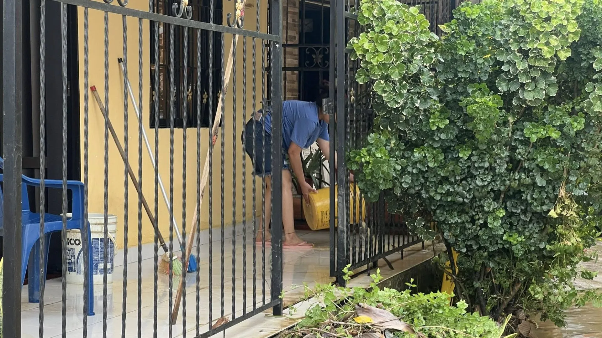 ¡Apartadó bajo el agua! El río Bijagual se desbordó y dejó 10 barrios inundados 3 ¡Apartadó bajo el agua! El río Bijagual se desbordó y dejó 10 barrios inundados