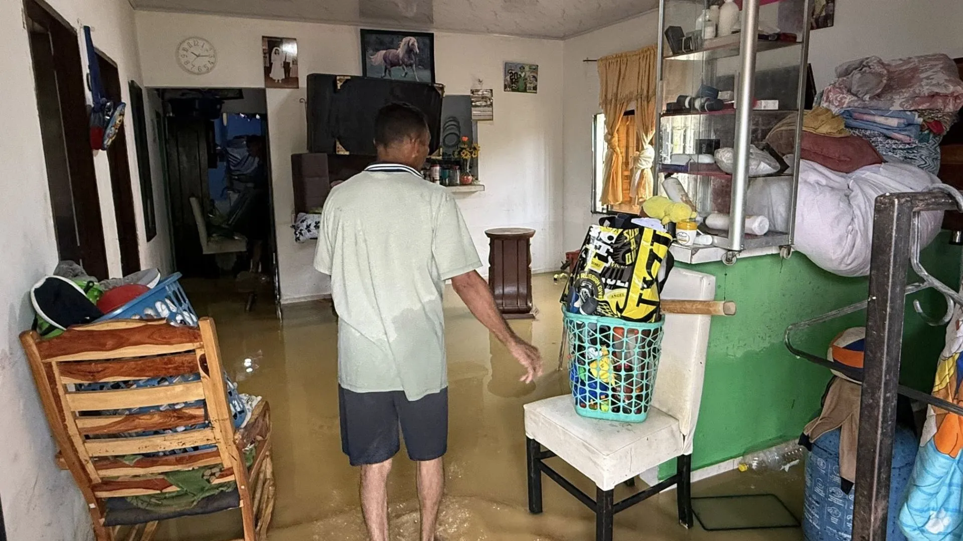 ¡Apartadó bajo el agua! El río Bijagual se desbordó y dejó 10 barrios inundados 6 ¡Apartadó bajo el agua! El río Bijagual se desbordó y dejó 10 barrios inundados