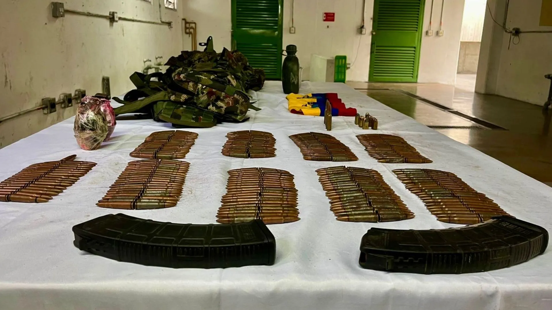 ¡Golpe al arsenal de las disidencias! Ejército desmantela peligroso depósito de armas del GAO-r 18 en Ituango