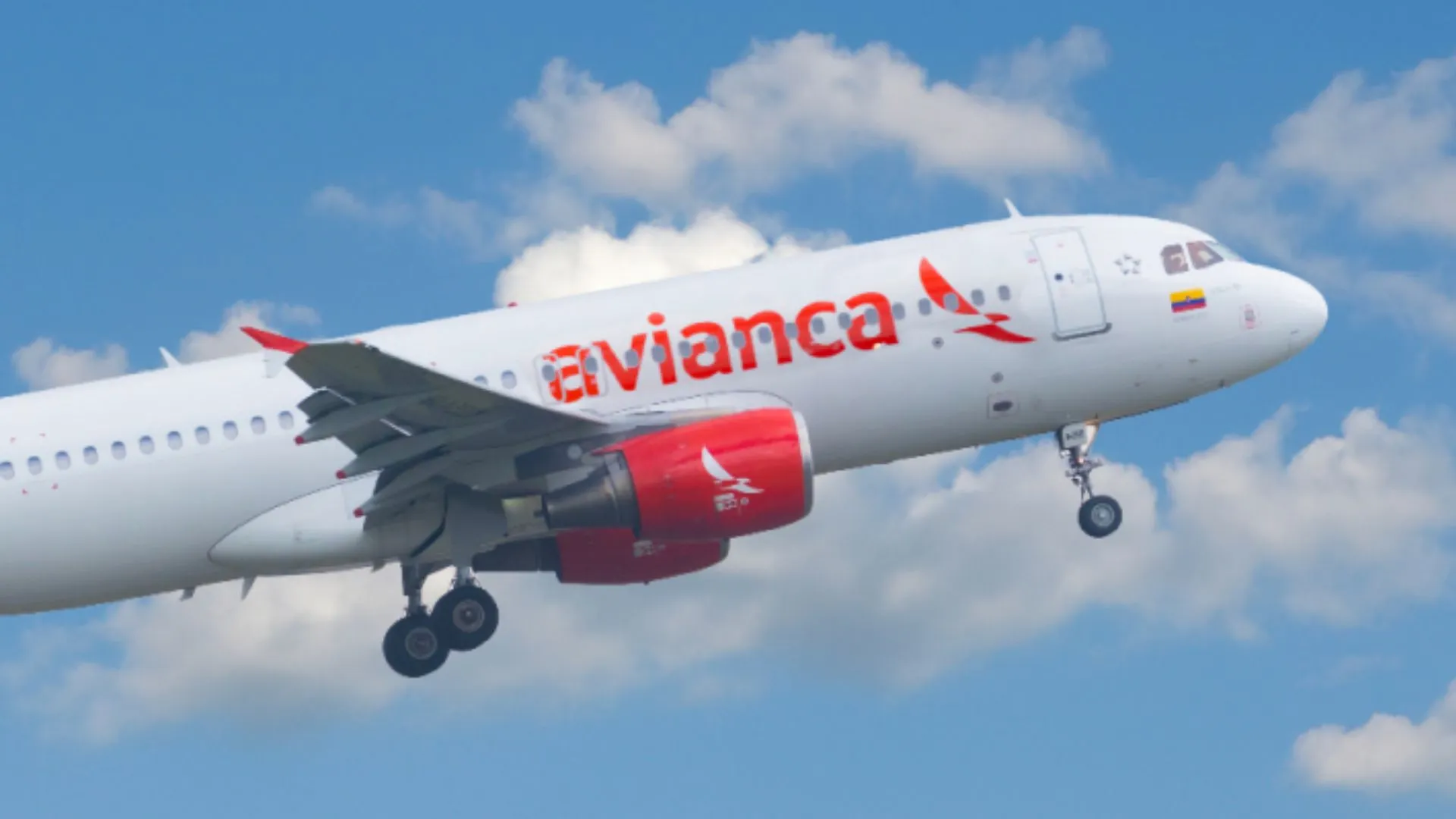 ¡Llanto, rezos y pánico! Vuelo de Avianca tuvo que regresar a Bogotá tras dos intentos fallidos de aterrizaje