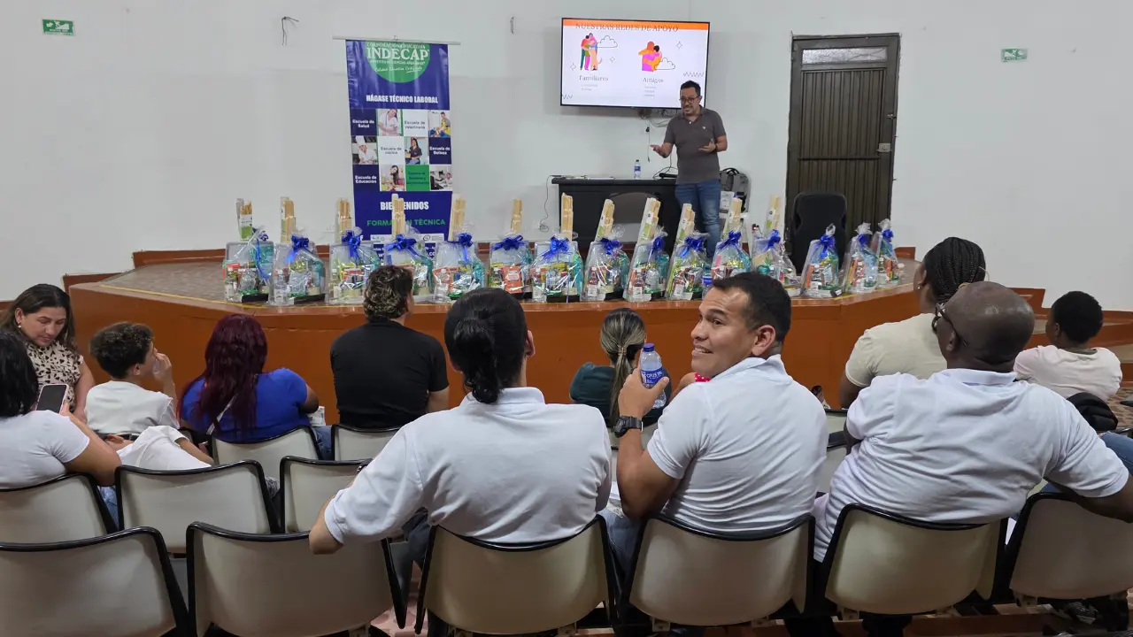 Bello llevará clases a las casas de estudiantes que no pueden asistir al colegio 1 Bello llevará clases a las casas de estudiantes que no pueden asistir al colegio