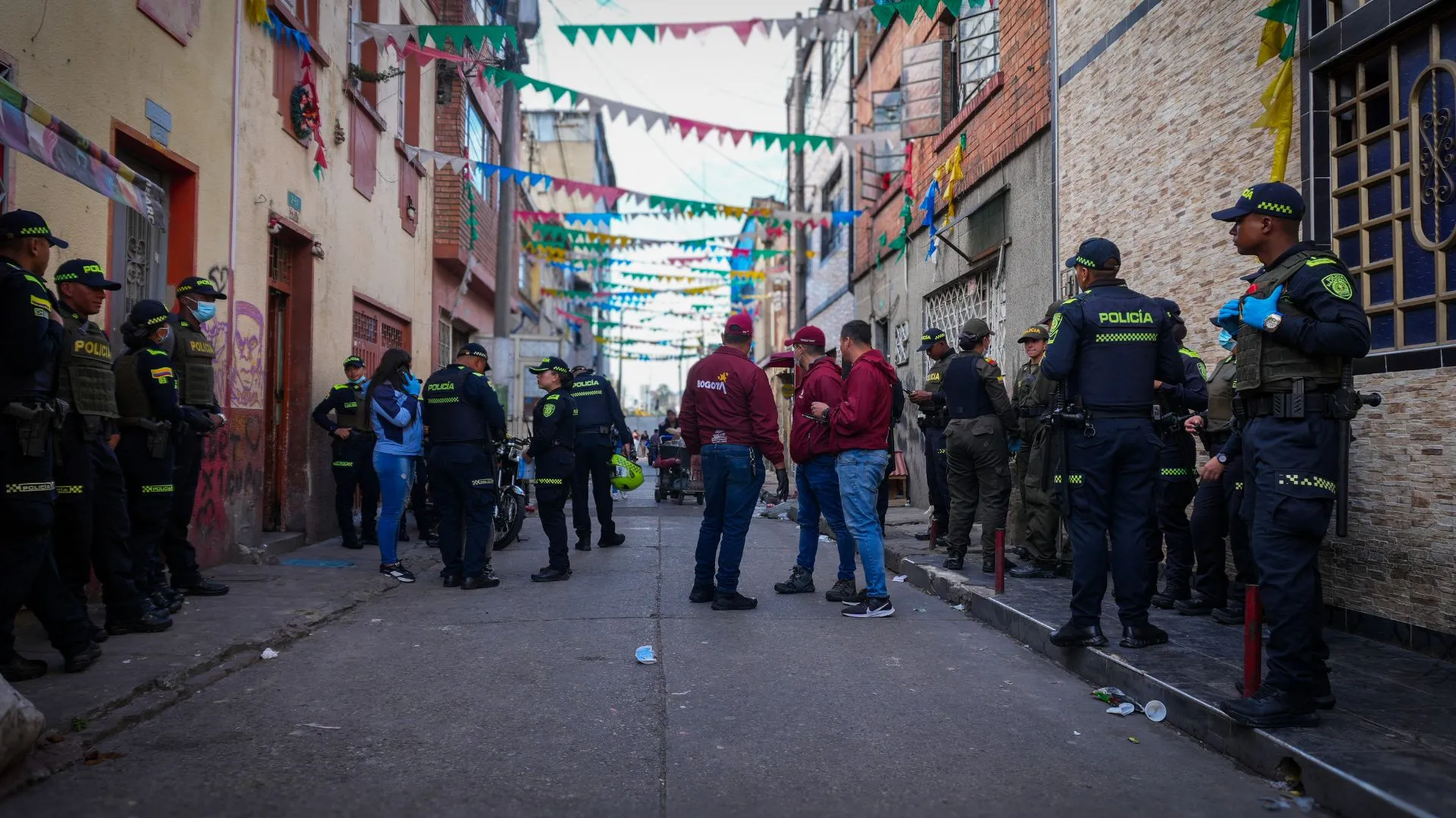 ¡Ocultas hasta en peluches! Capturan a 7 personas con 10.000 dosis de droga en San Bernardo 5 ¡Ocultas hasta en peluches! Capturan a 7 personas con 10.000 dosis de droga en San Bernardo