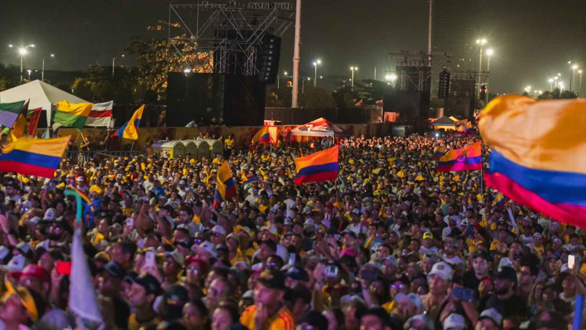 ¡A reventar! Abelardo De La Espriella sacudió Barranquilla con un multitudinario cierre de campaña 5 ¡A reventar! Abelardo De La Espriella sacudió Barranquilla con un multitudinario cierre de campaña